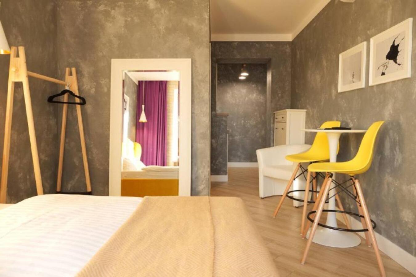 Freedom Apartments In City Center Kiew Exterior foto