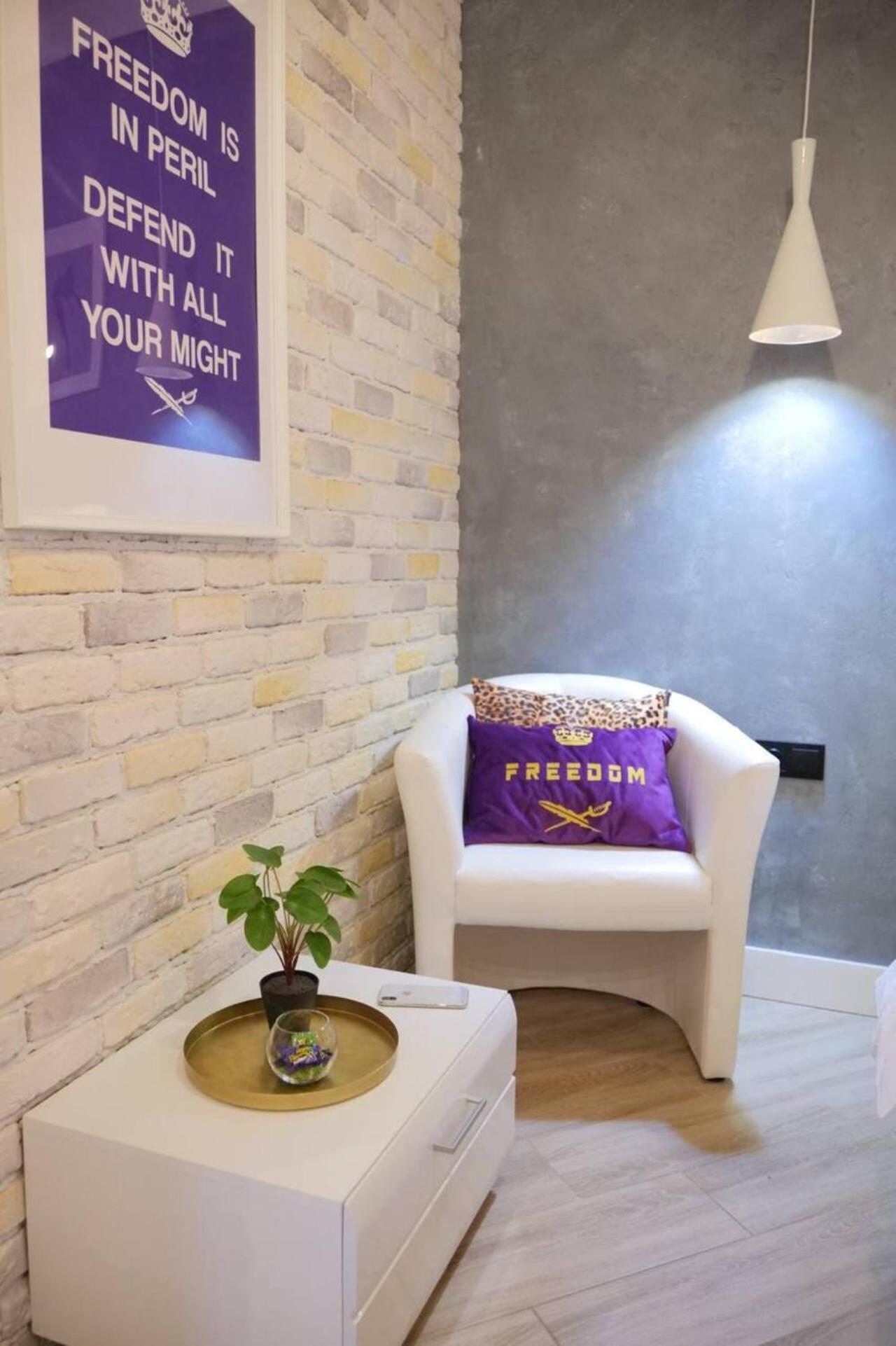 Freedom Apartments In City Center Kiew Exterior foto
